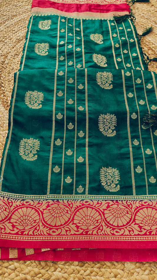 GREEN CREPE SILK SAREE WITH ZARI STRIPS