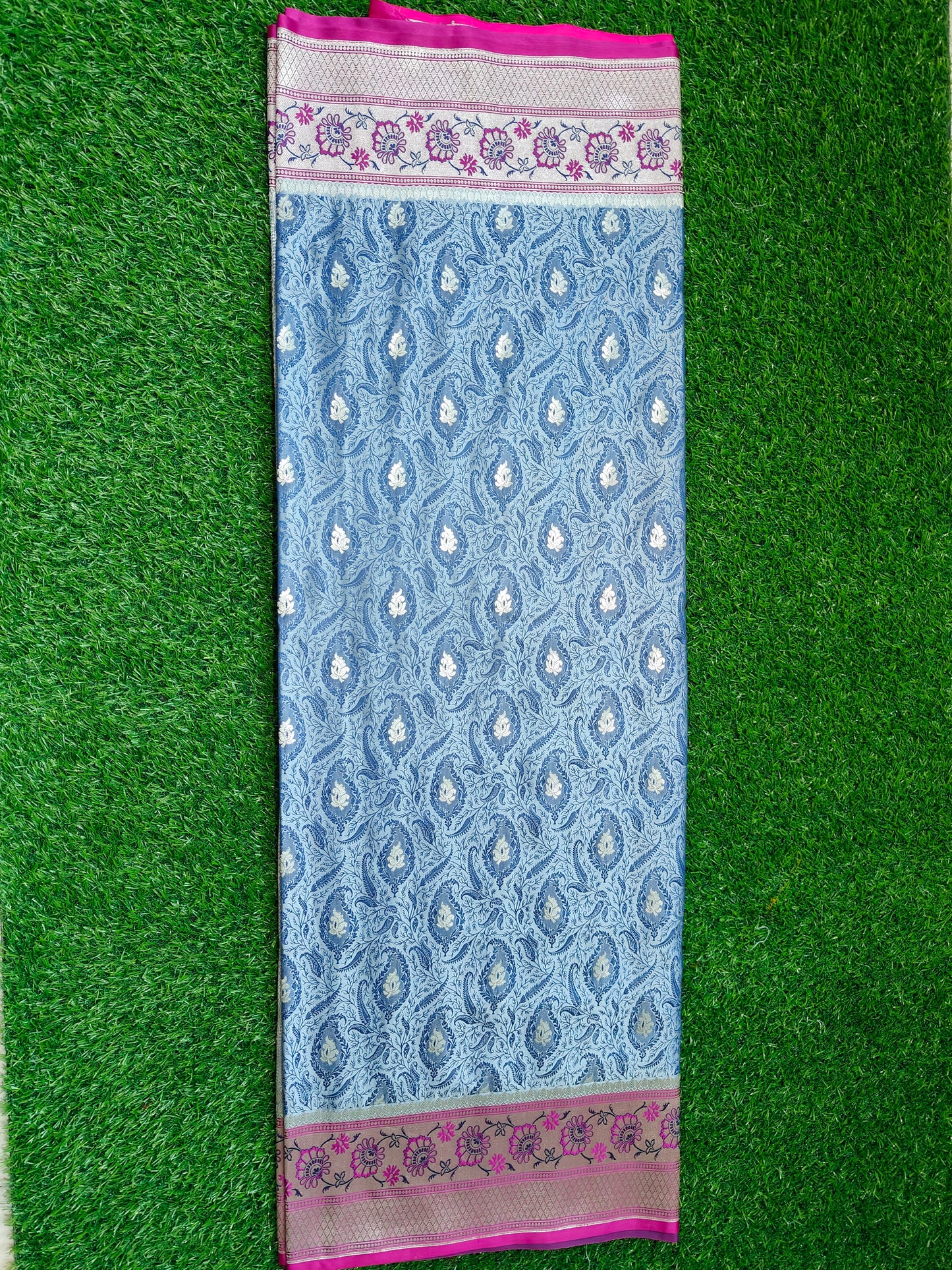 BANARASI GREY JAMAWAR SILK SAREE