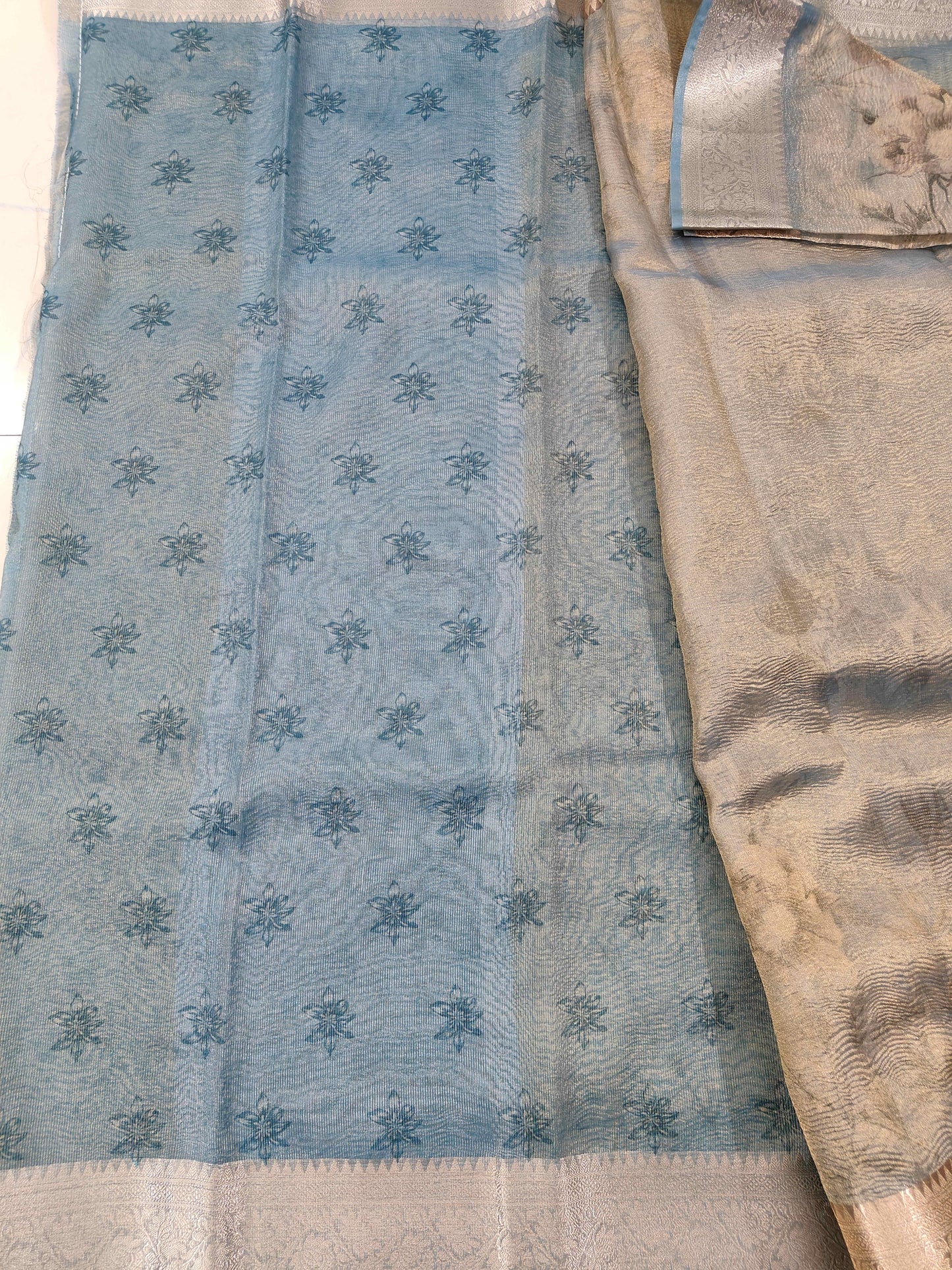 POWDER BLUE CRUSHED TISSUE SILK SAREE WITH DIGITAL PRINT