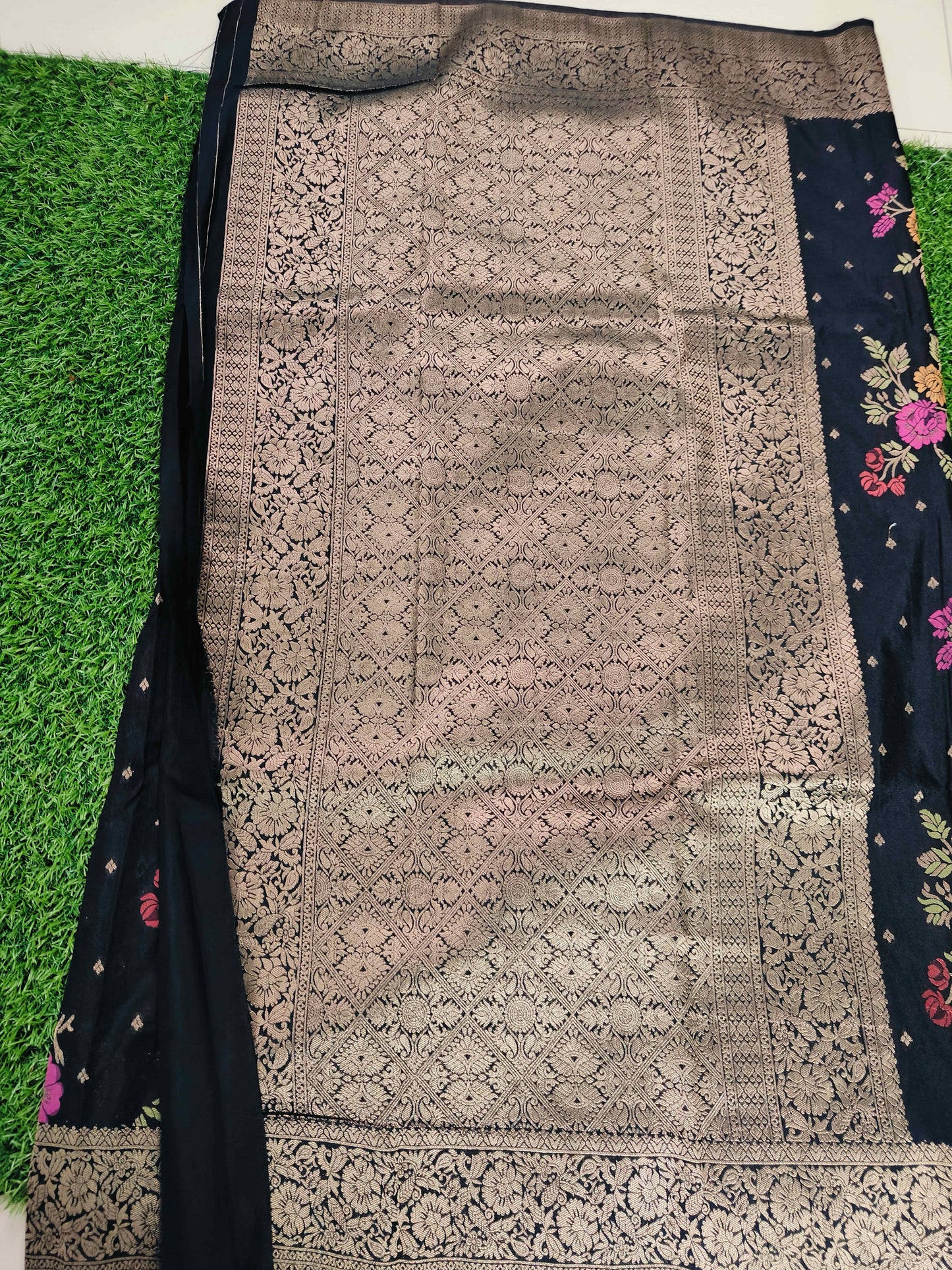 BLACK CHINON SILK SAREE WITH ZARI FLOWER BUTTA