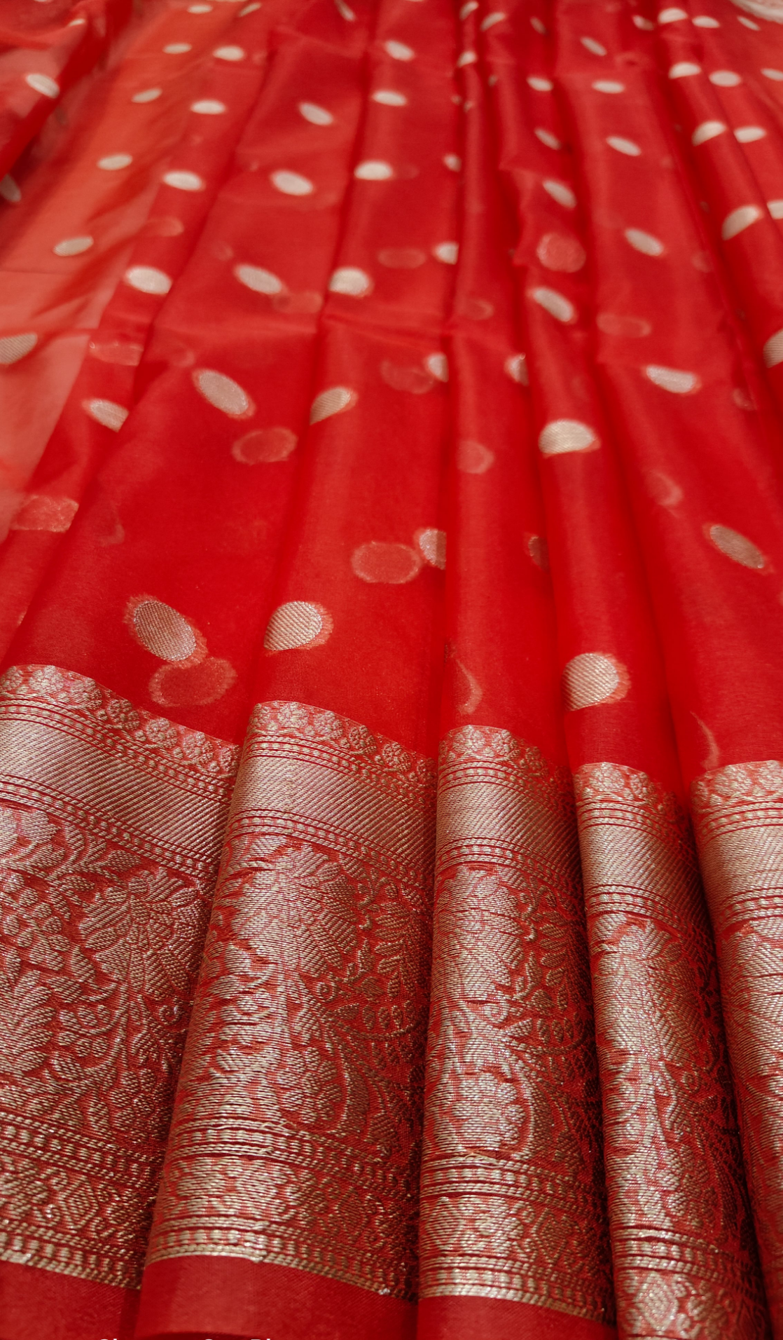 RED SEMI KORA ORGANZA SILVER ZARI BUTTA SAREE