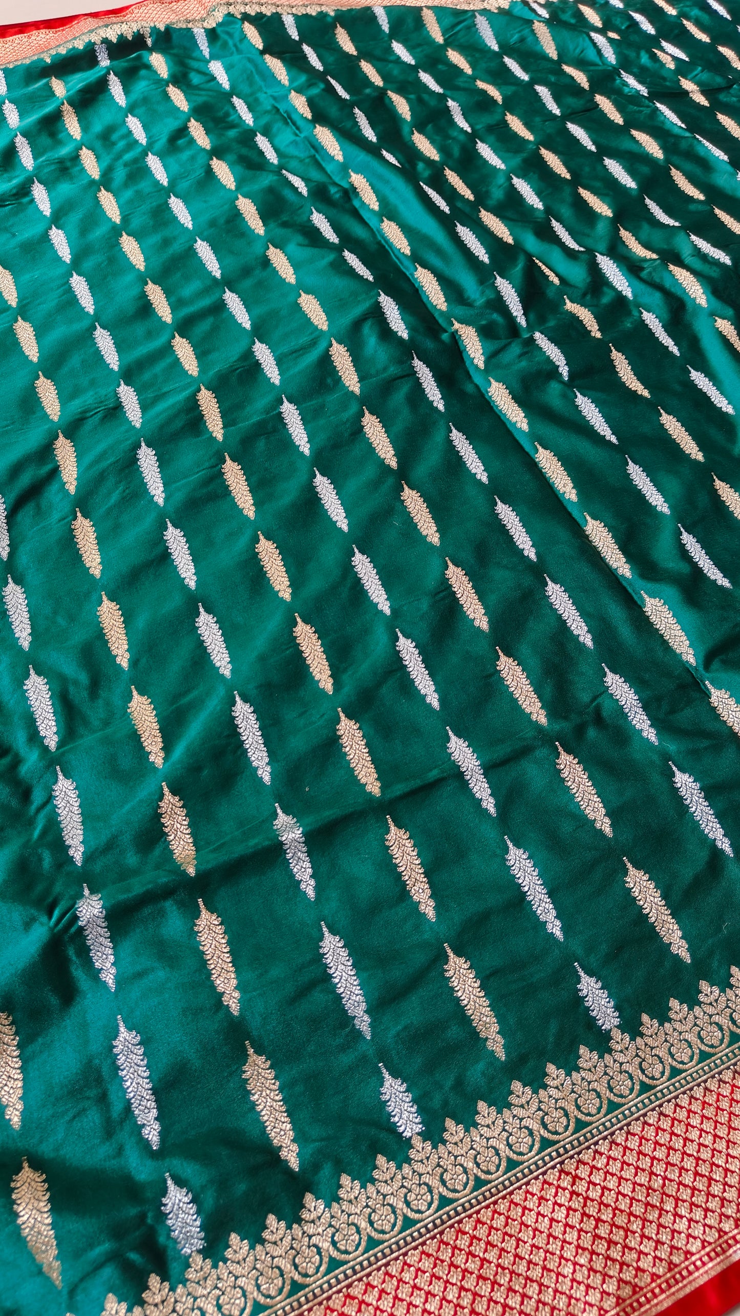 GREEN GAJJI SILK SAREE WITH SONA RUPA ZARI