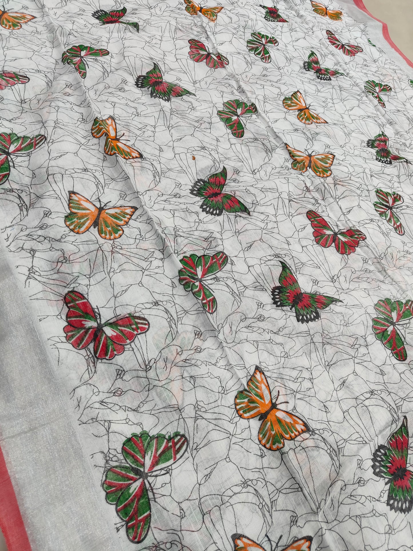 WHITE KHADDI COTTON SAREE WITH DIGITAL PRINT