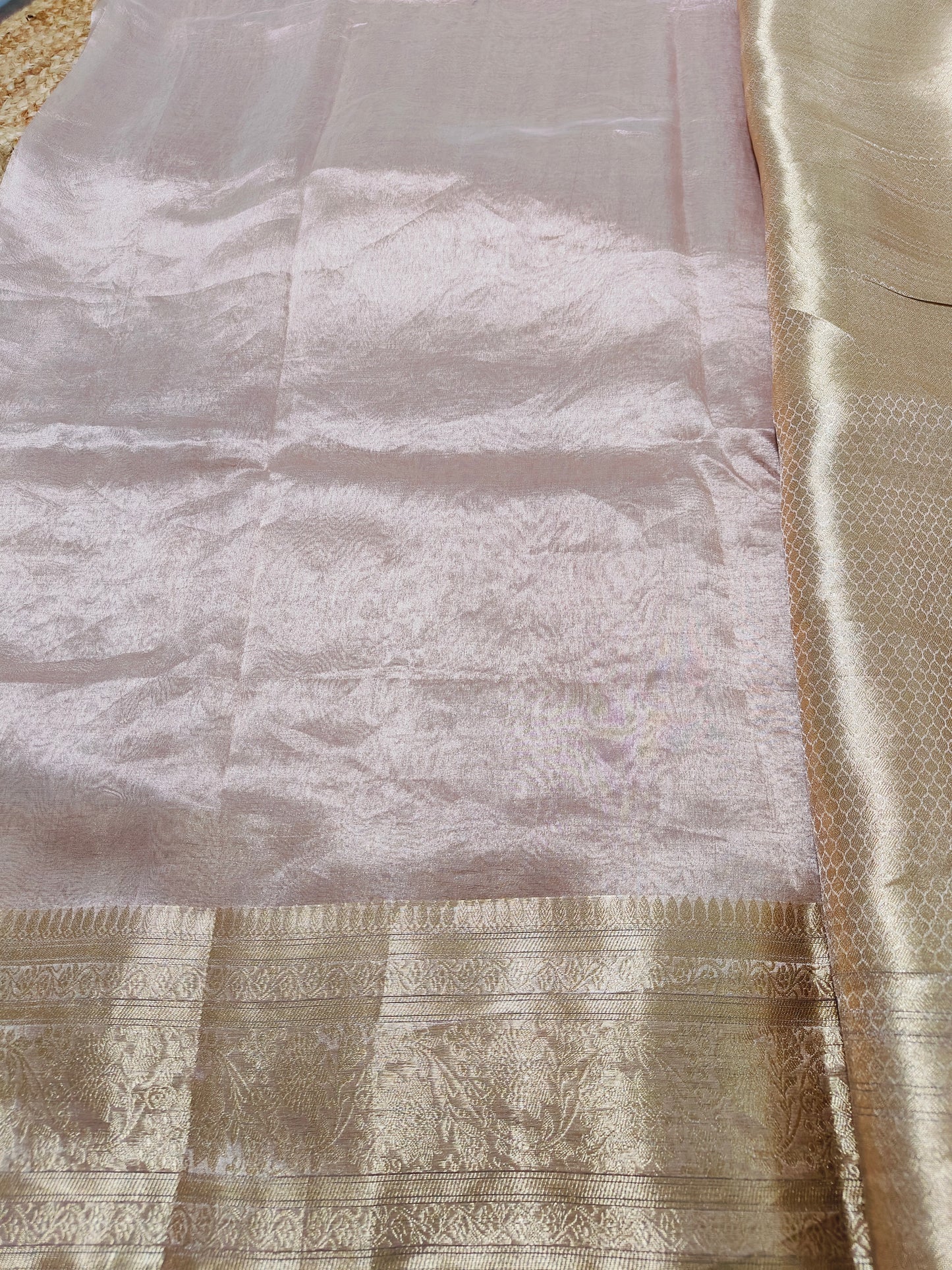 CELEBRITY INSPIRED WHITE PURE TISSUE KATHBAN SAREE