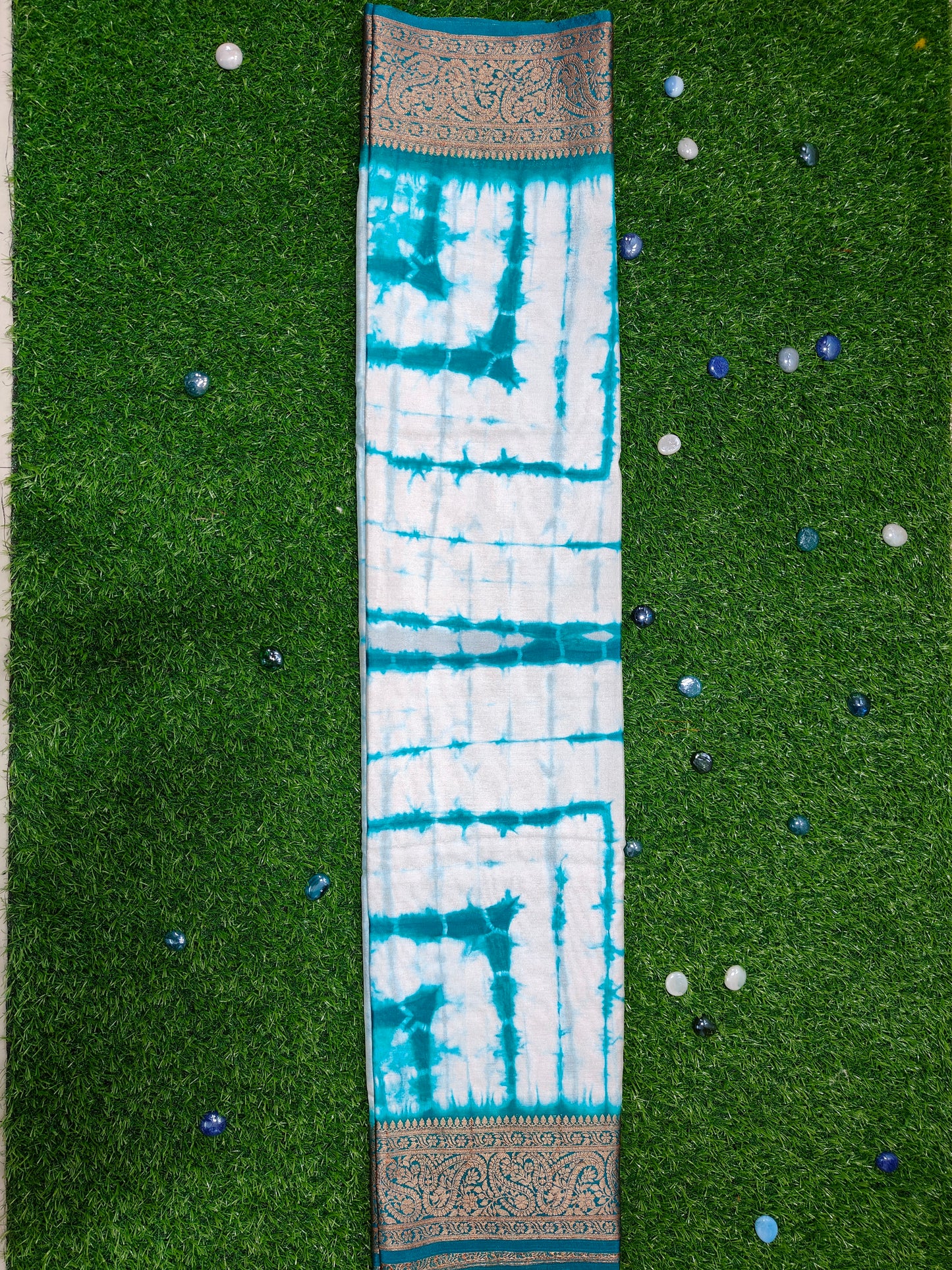 WHITE & GREEN SHIBORI PRINT TIE DYE  SAREE WITH WHITE BASE