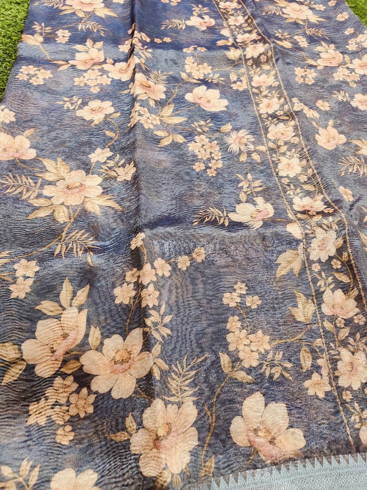 GREY BLUE CRUSHED TISSUE DIGITAL PRINT SAREE