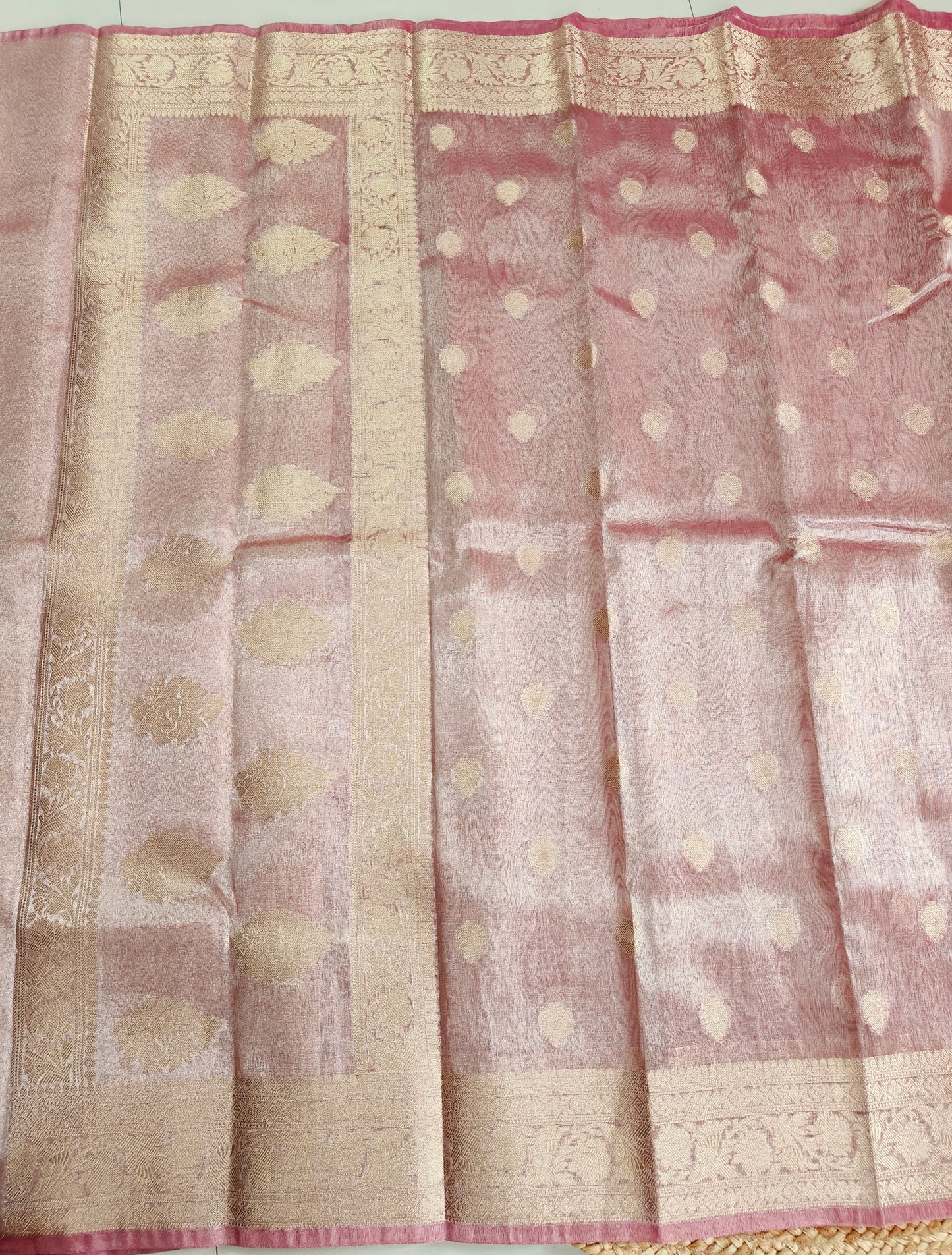 PINK GLASS TISSUE WITH ZARI BUTTA