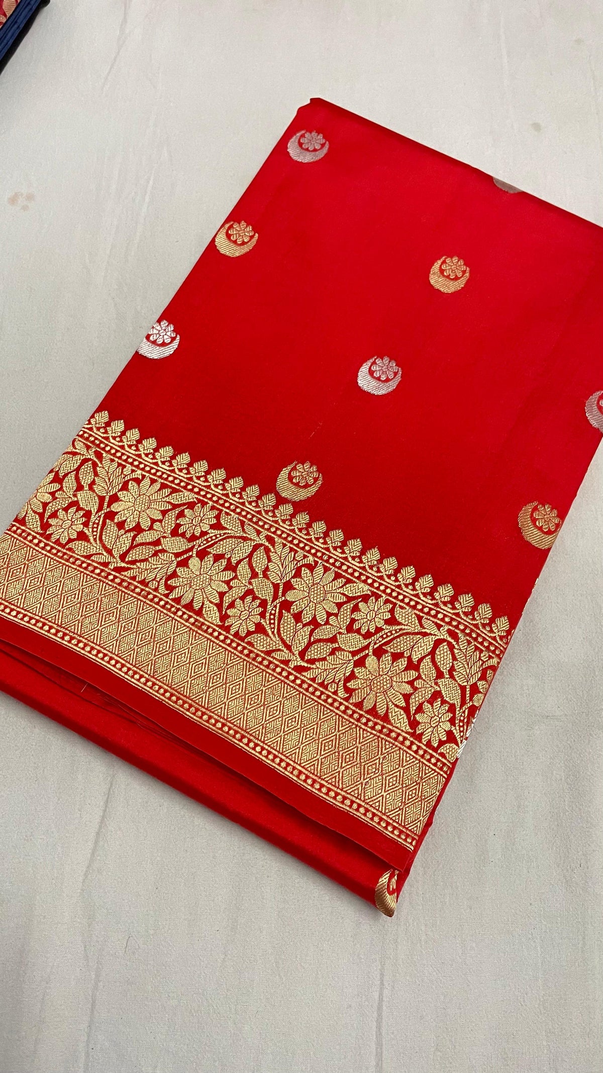 CELEBRITY INSPIRED RED RAW MANGO SILK SRAEE