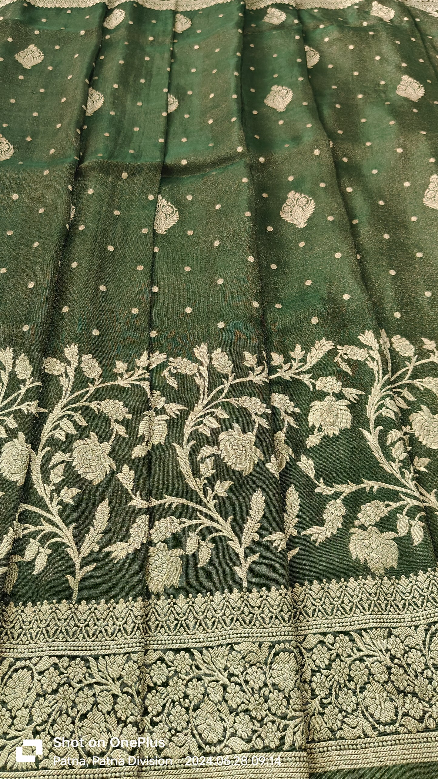 GREEN TISSUE SILK SAREE WITH FLOWER MOTIF
