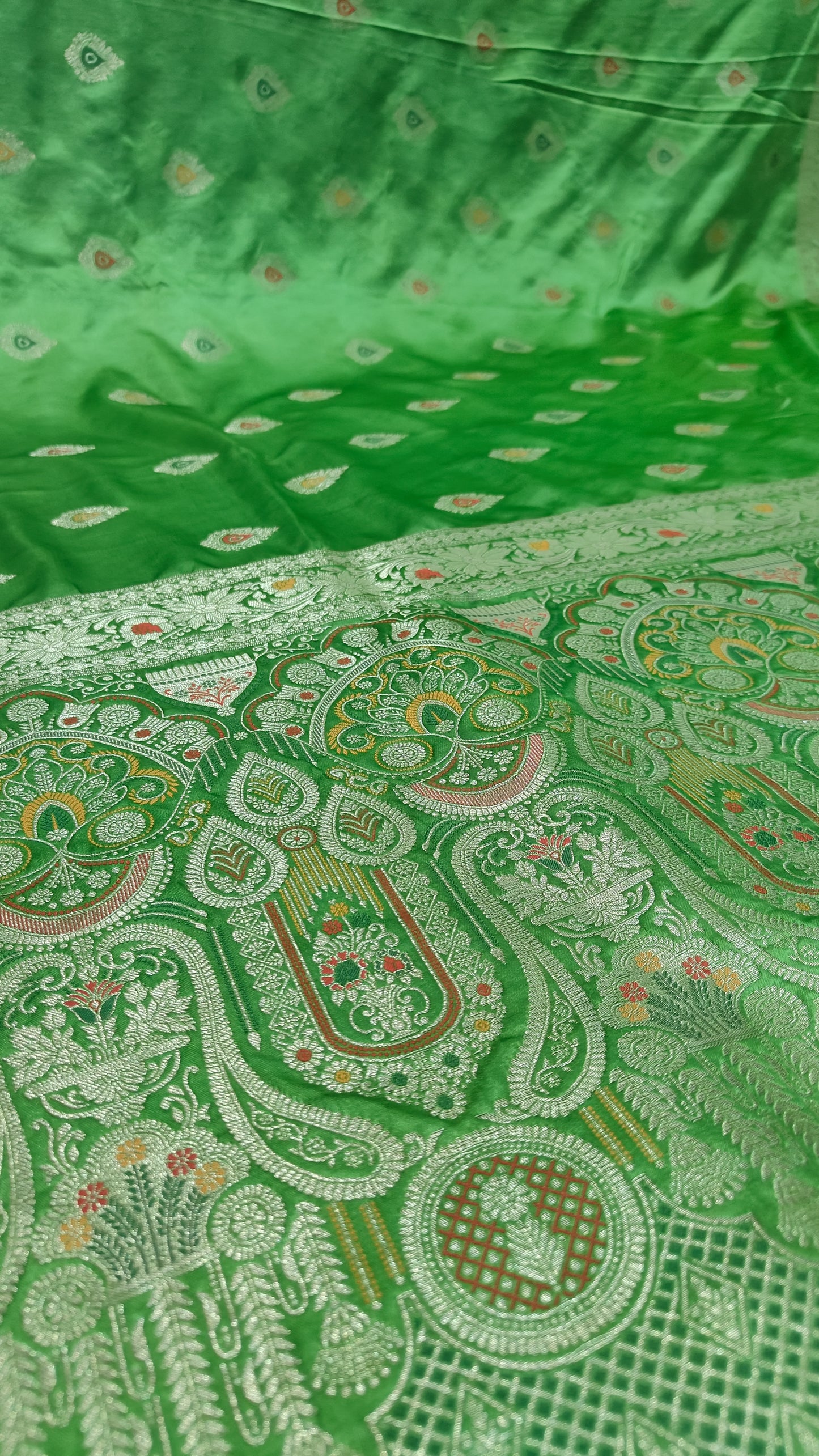 GREEN GAJJI KATAN SILK SAREE WITH PAAN BUTTA