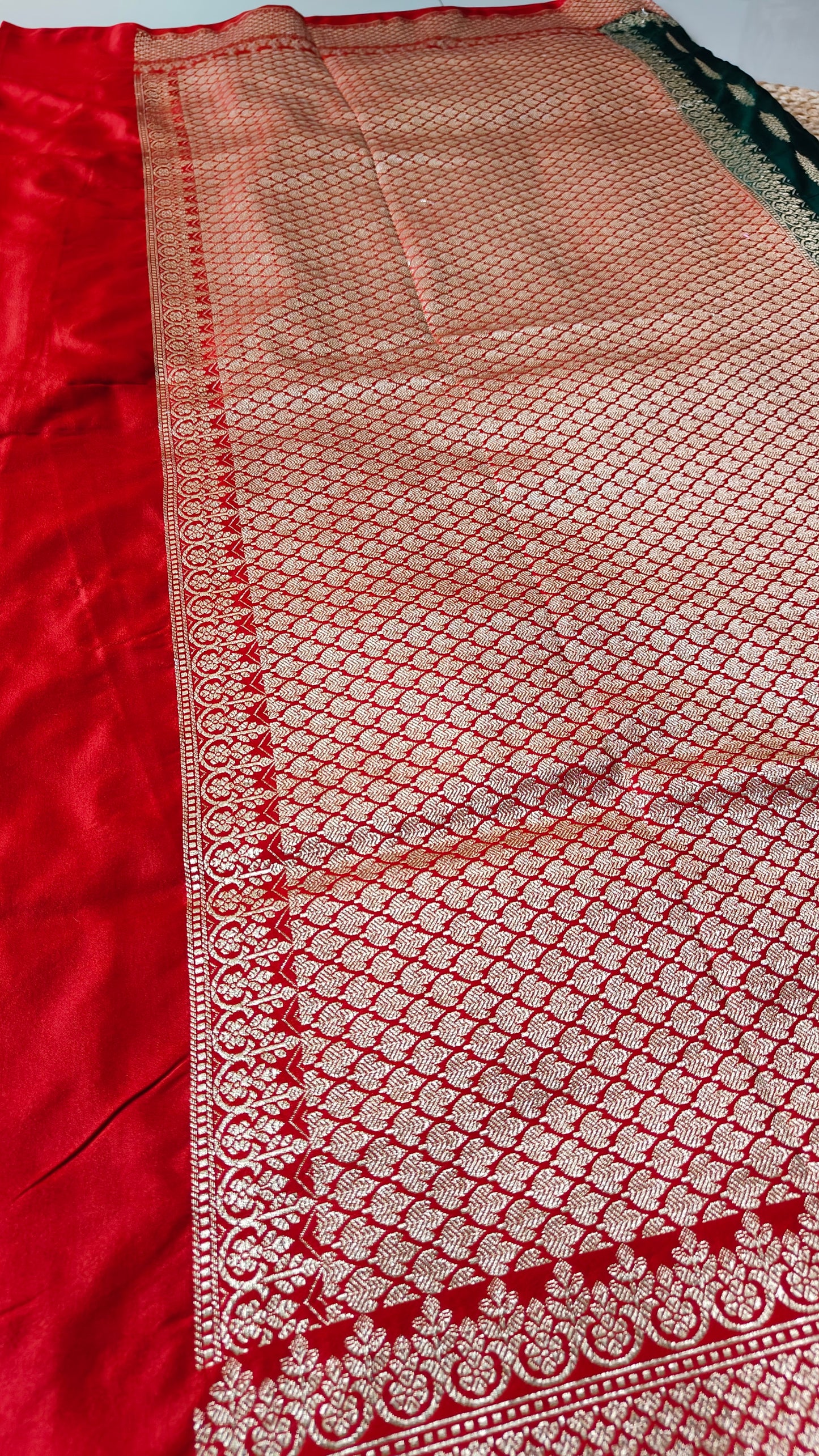 GREEN GAJJI SILK SAREE WITH SONA RUPA ZARI