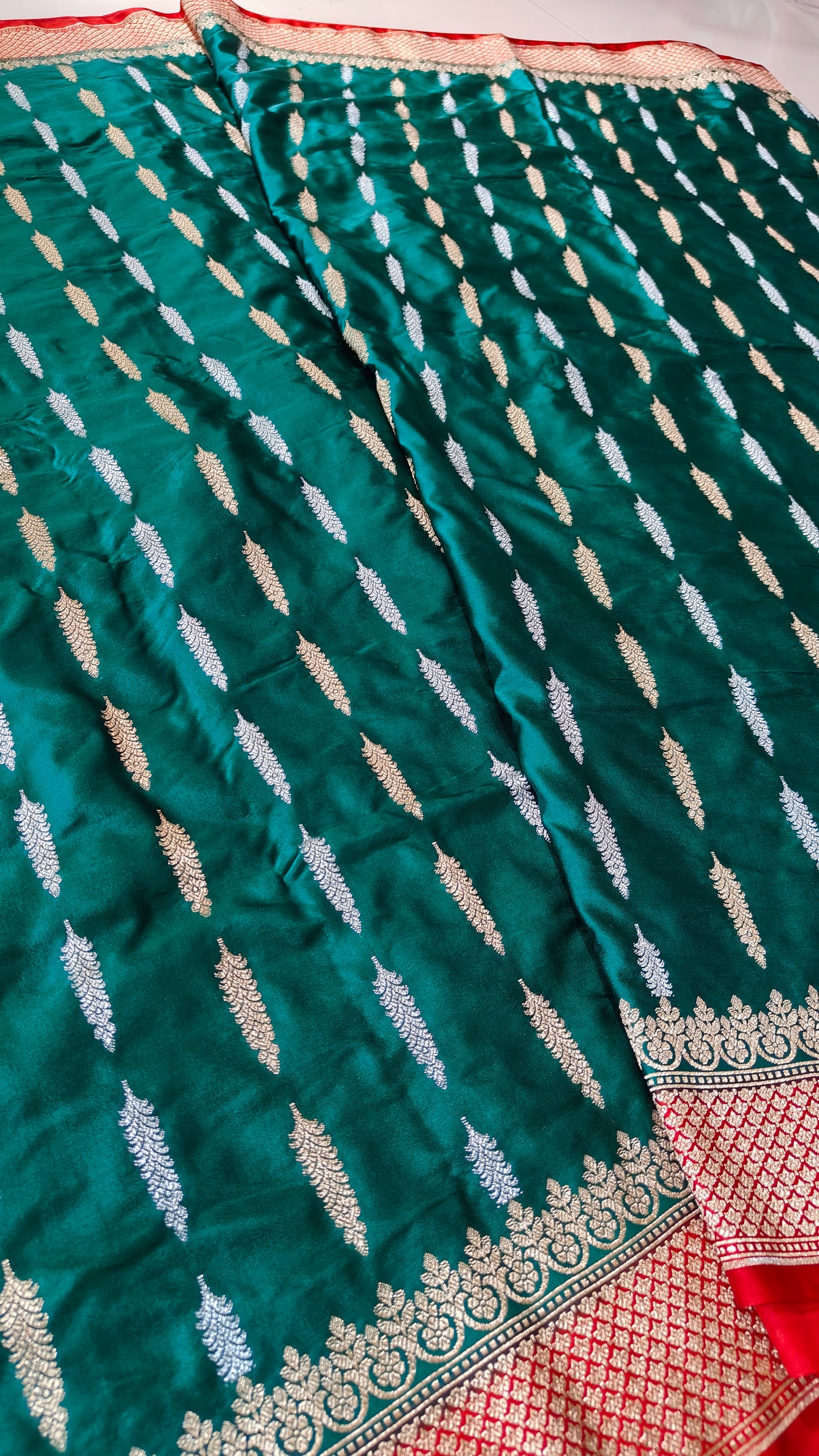 GREEN GAJJI SILK SAREE WITH SONA RUPA ZARI