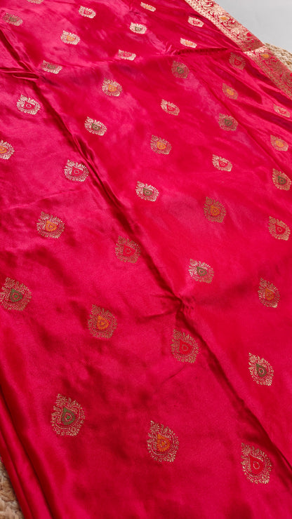 PEACH PINK GAJJI KATAN WITH PAAAN BUTTA