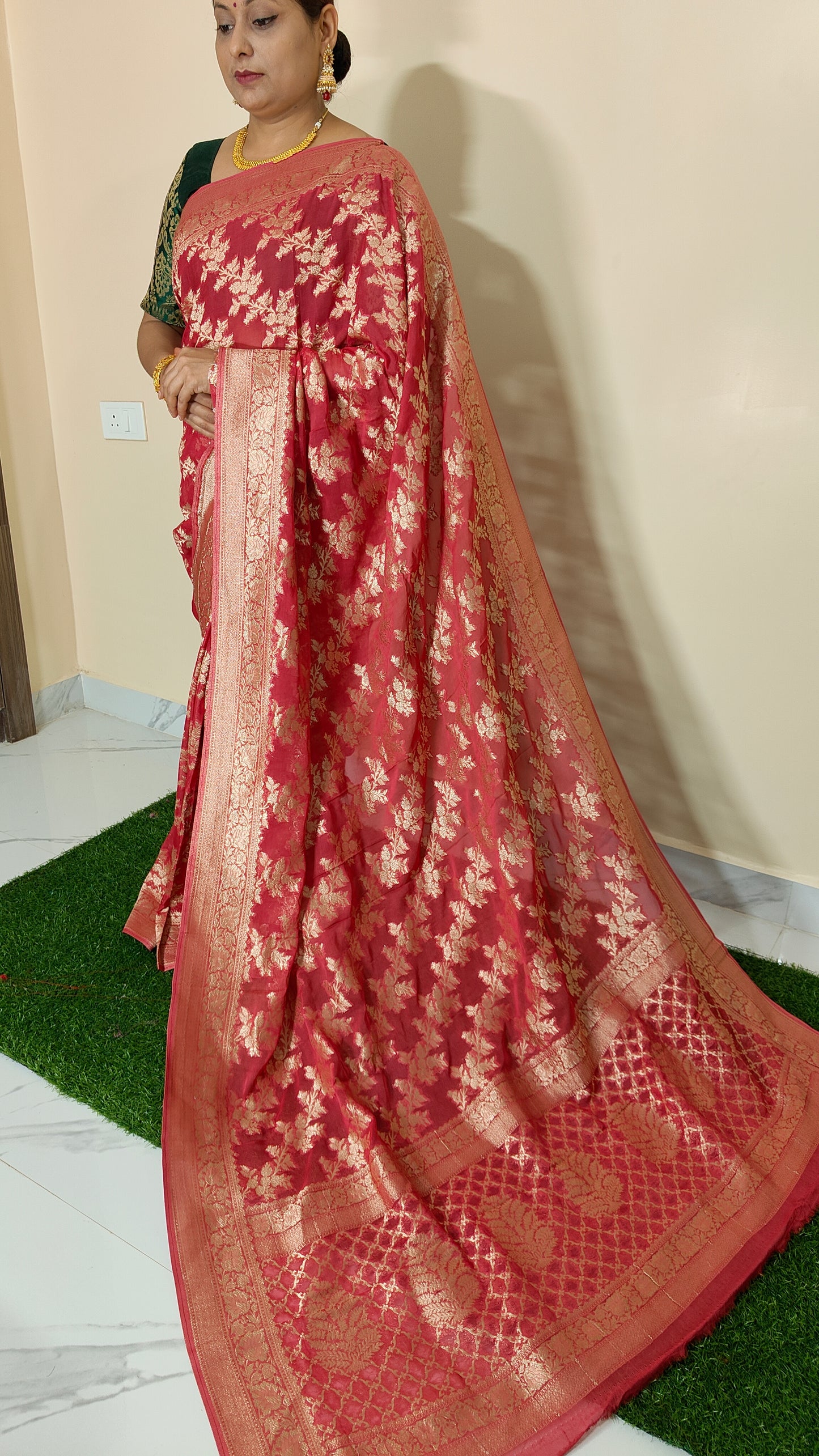 GAJRI PINK PURE GEORGETTE SAREE WITH ZARI JAAL