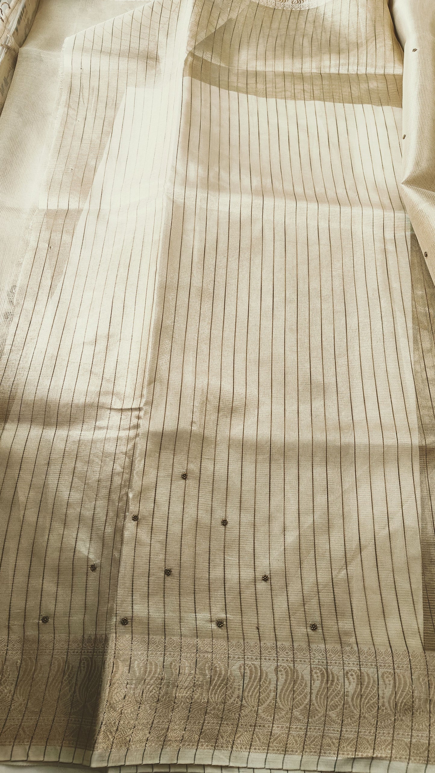 SUNEHRI CHEQUE KOTA TISSUE SAREES