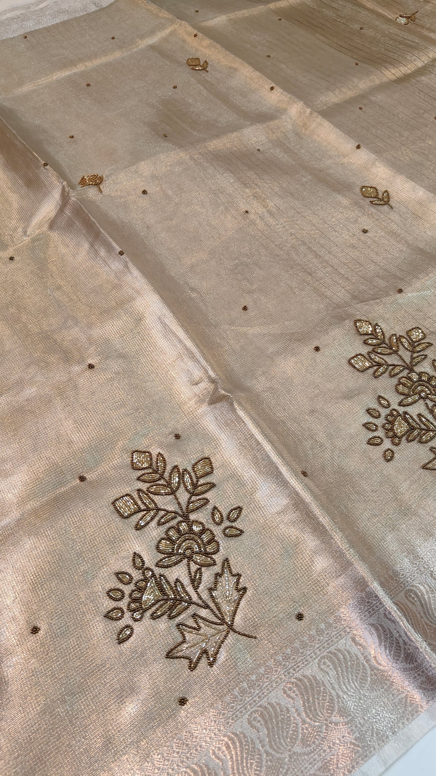 SUNEHRI CHEQUE KOTA TISSUE SAREES